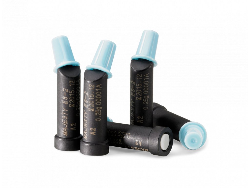 Clearfil Majesty ES-2 Premium A3D 10x0.25g Capsules - Image 2